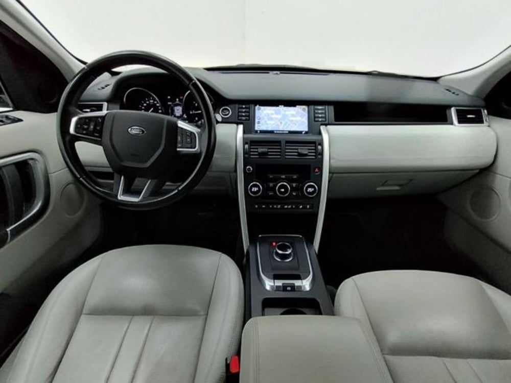 Land Rover Discovery Sport usata a Como (4)