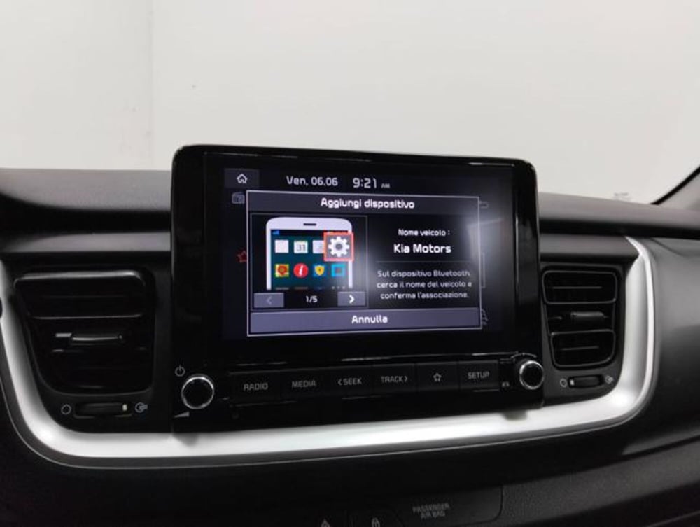 Kia Stonic usata a Como (14)