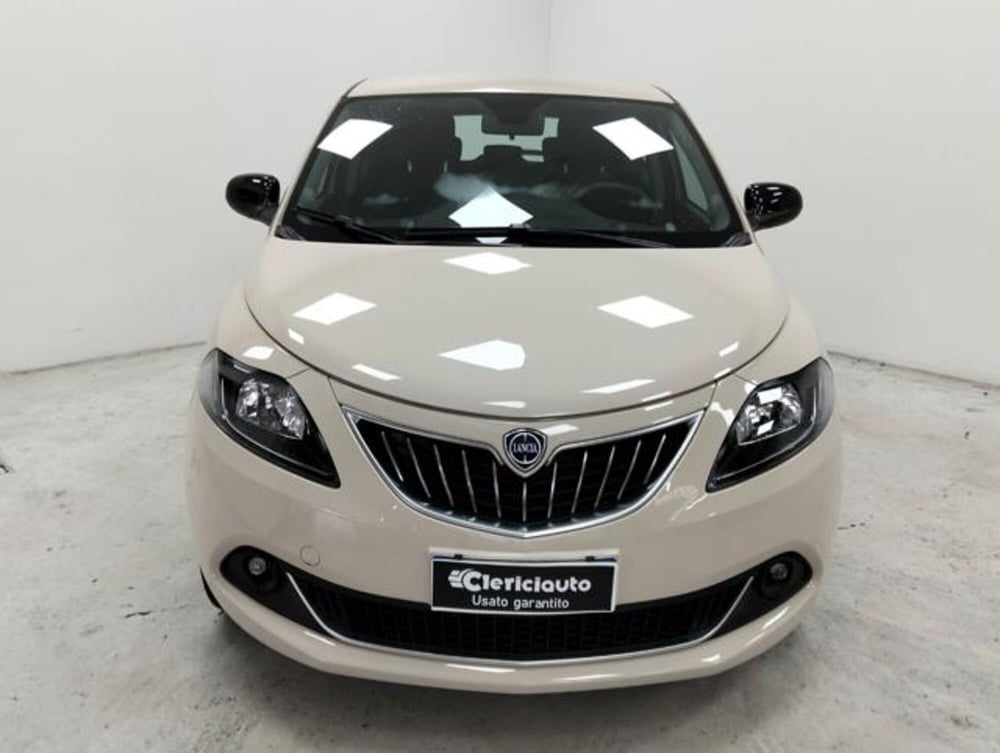 Lancia Ypsilon usata a Como (6)