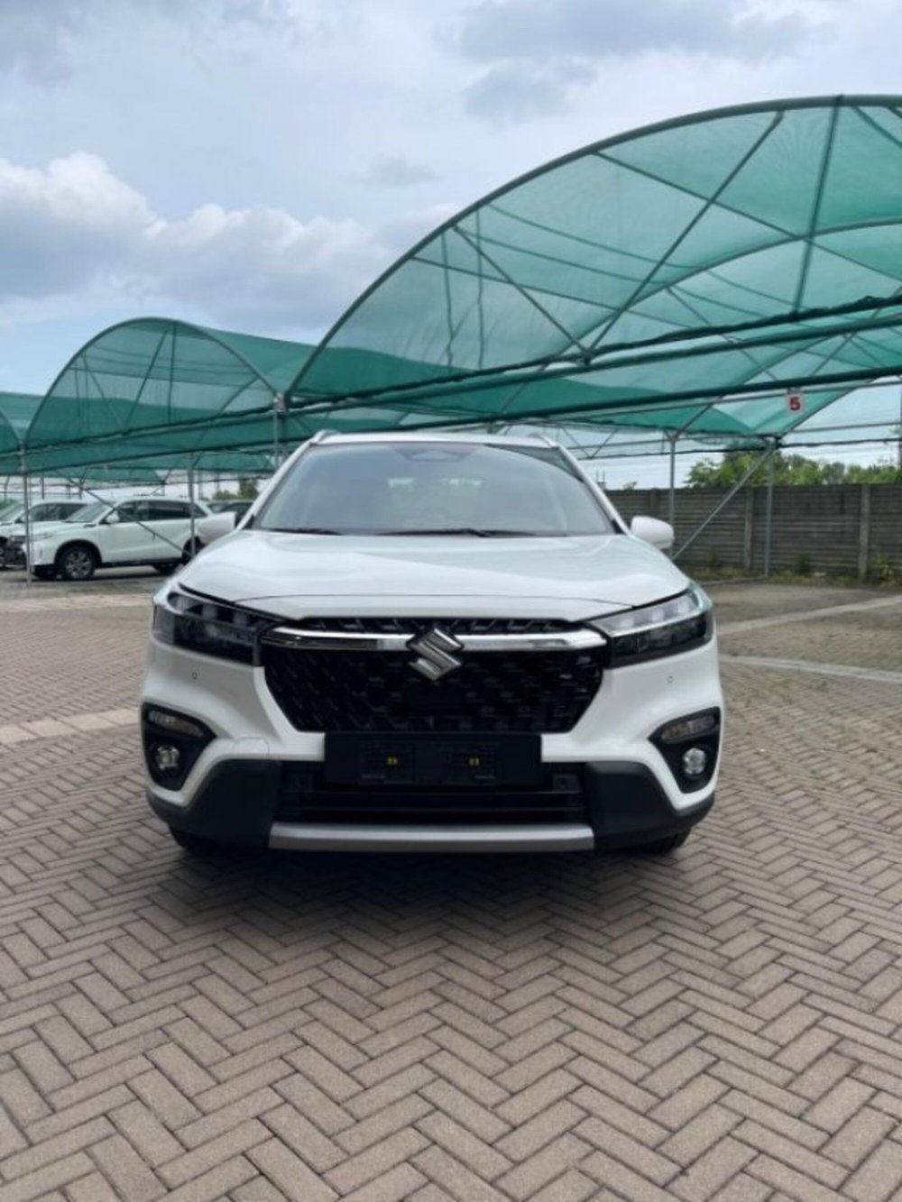 Suzuki S-Cross nuova a Novara (2)