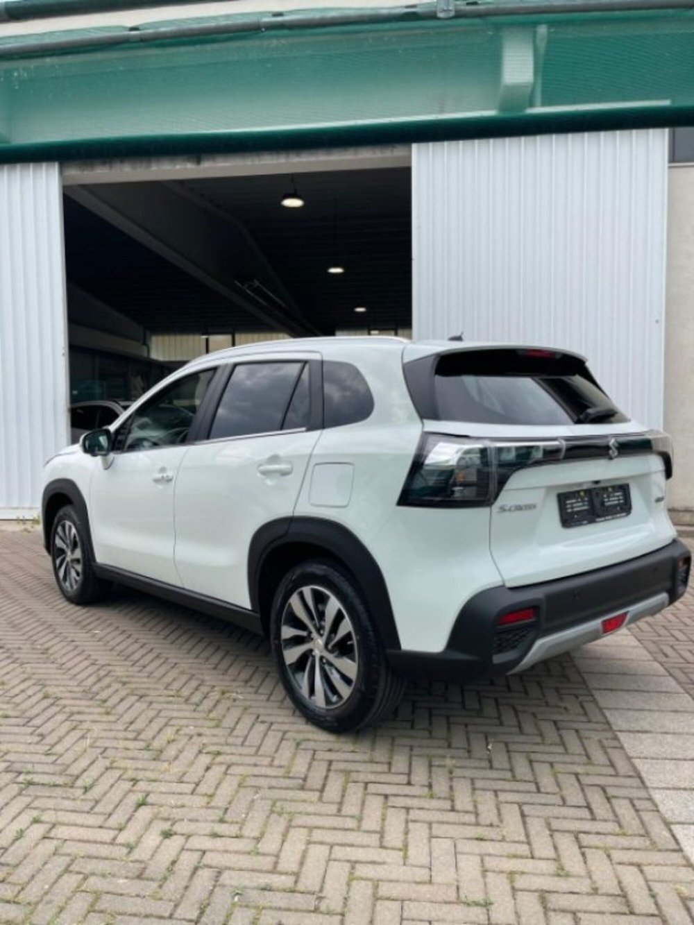 Suzuki S-Cross nuova a Novara (4)