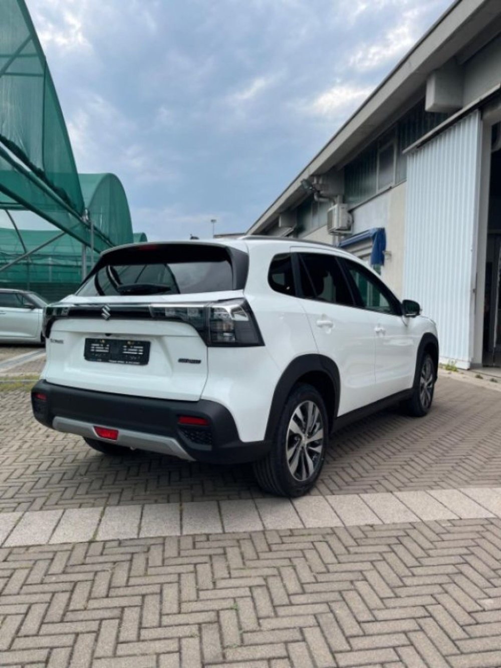 Suzuki S-Cross nuova a Novara (5)