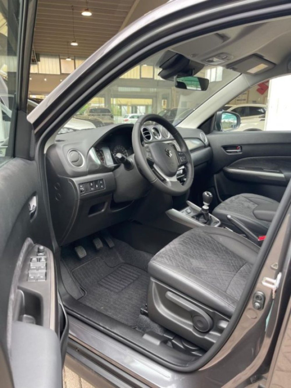 Suzuki Vitara nuova a Novara (12)