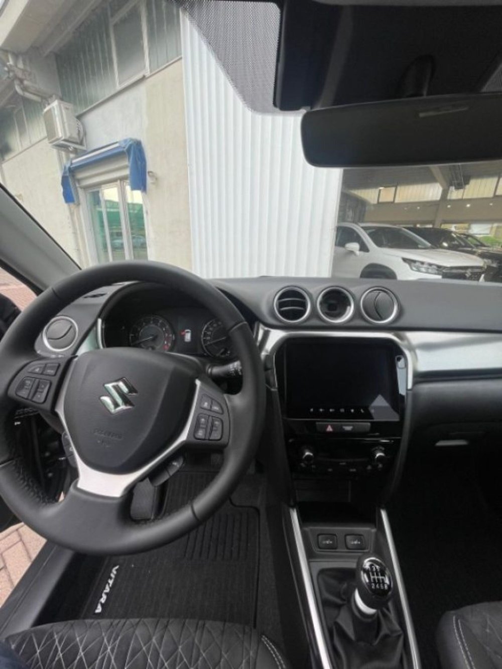 Suzuki Vitara nuova a Novara (9)