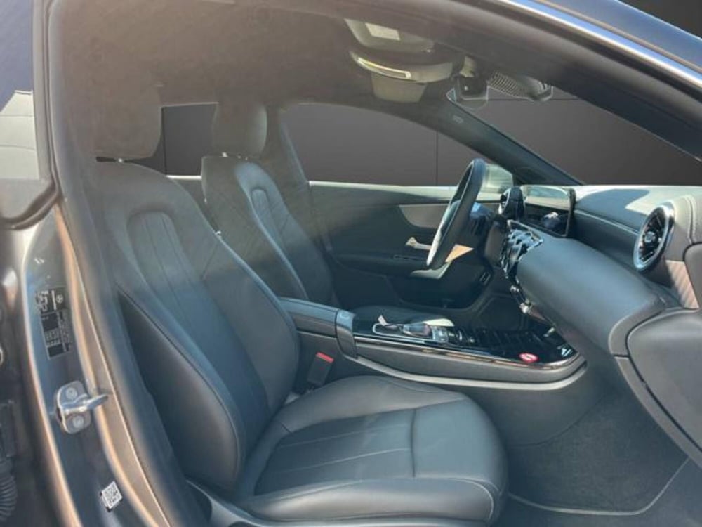 Mercedes-Benz CLA Shooting Brake usata a Milano (11)
