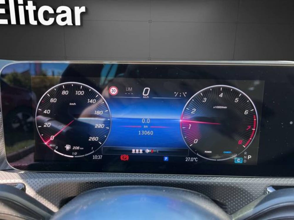 Mercedes-Benz CLA Shooting Brake usata a Milano (16)