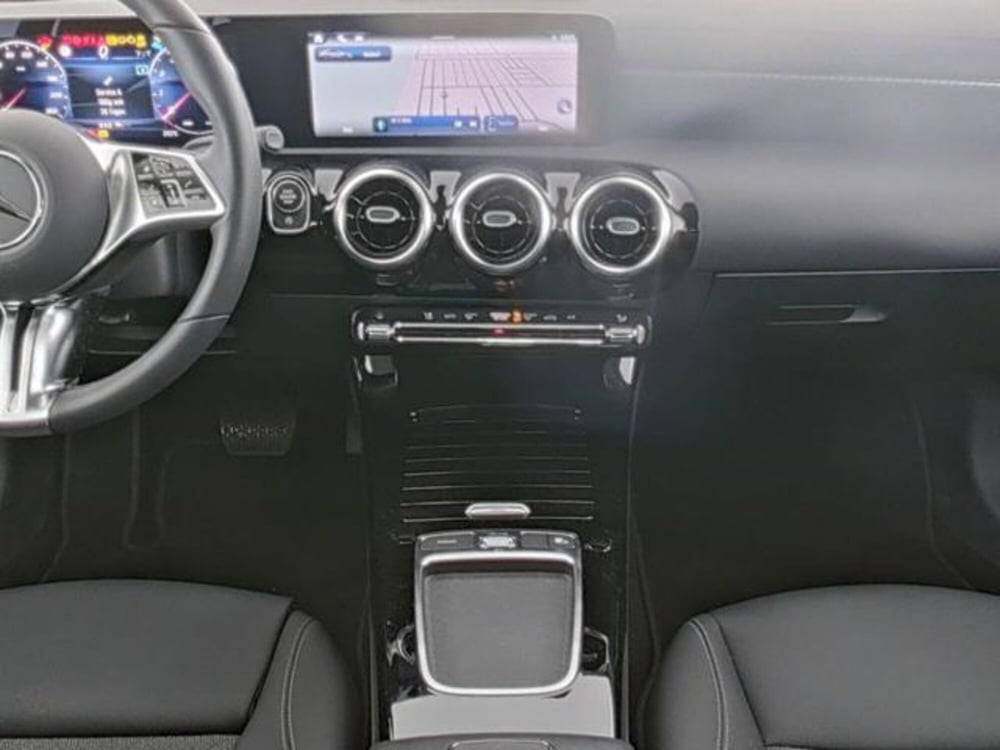 Mercedes-Benz CLA usata a Milano (8)