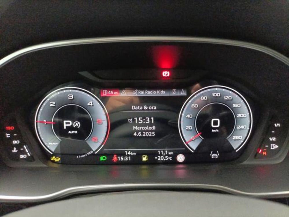 Audi Q3 Sportback nuova a Milano (18)
