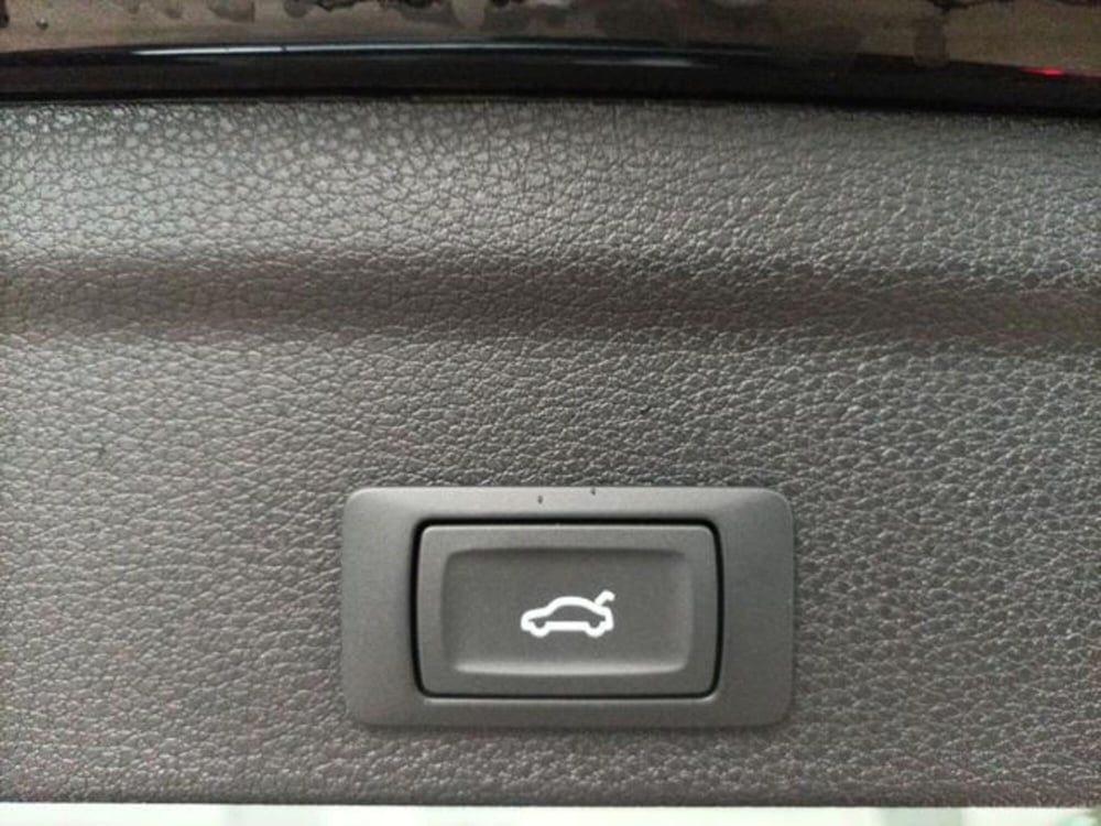 Audi Q3 Sportback nuova a Milano (20)