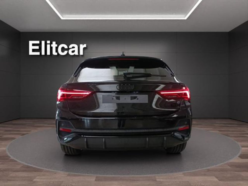 Audi Q3 Sportback nuova a Milano (6)