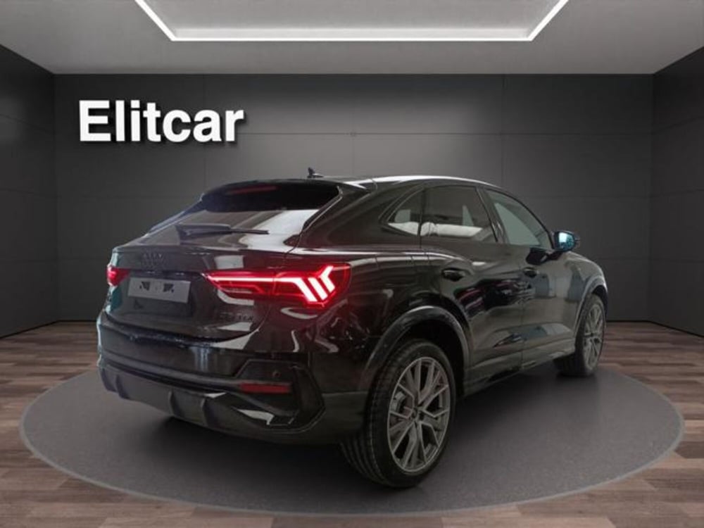 Audi Q3 Sportback nuova a Milano (7)