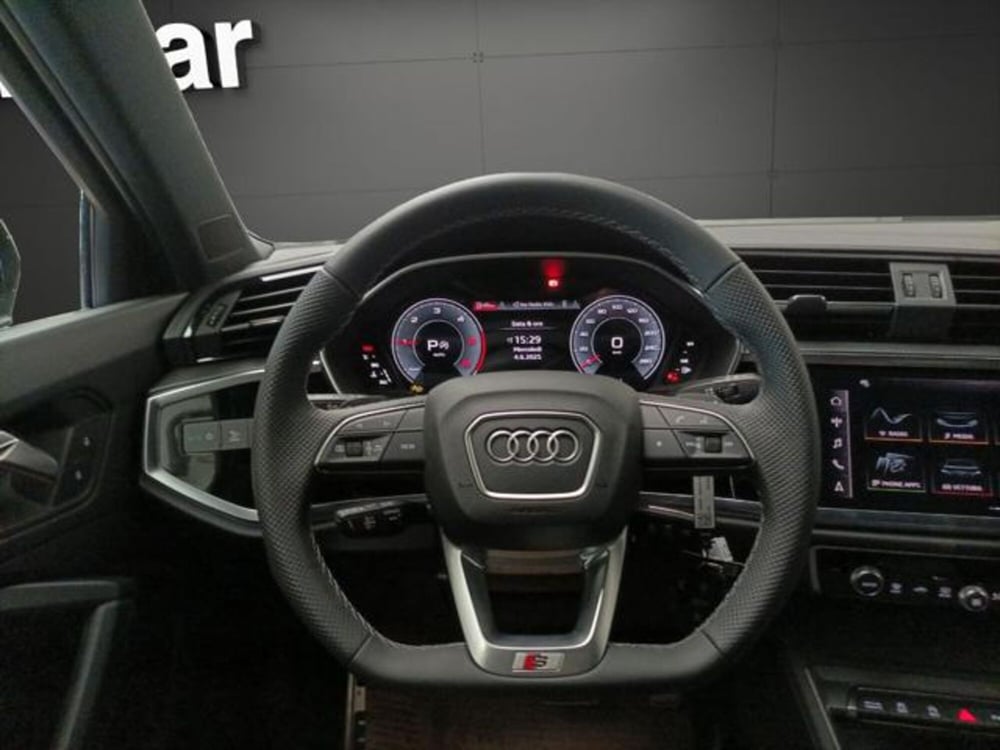 Audi Q3 Sportback nuova a Milano (9)