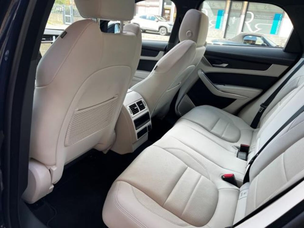 Jaguar F-Pace usata a Bergamo (15)