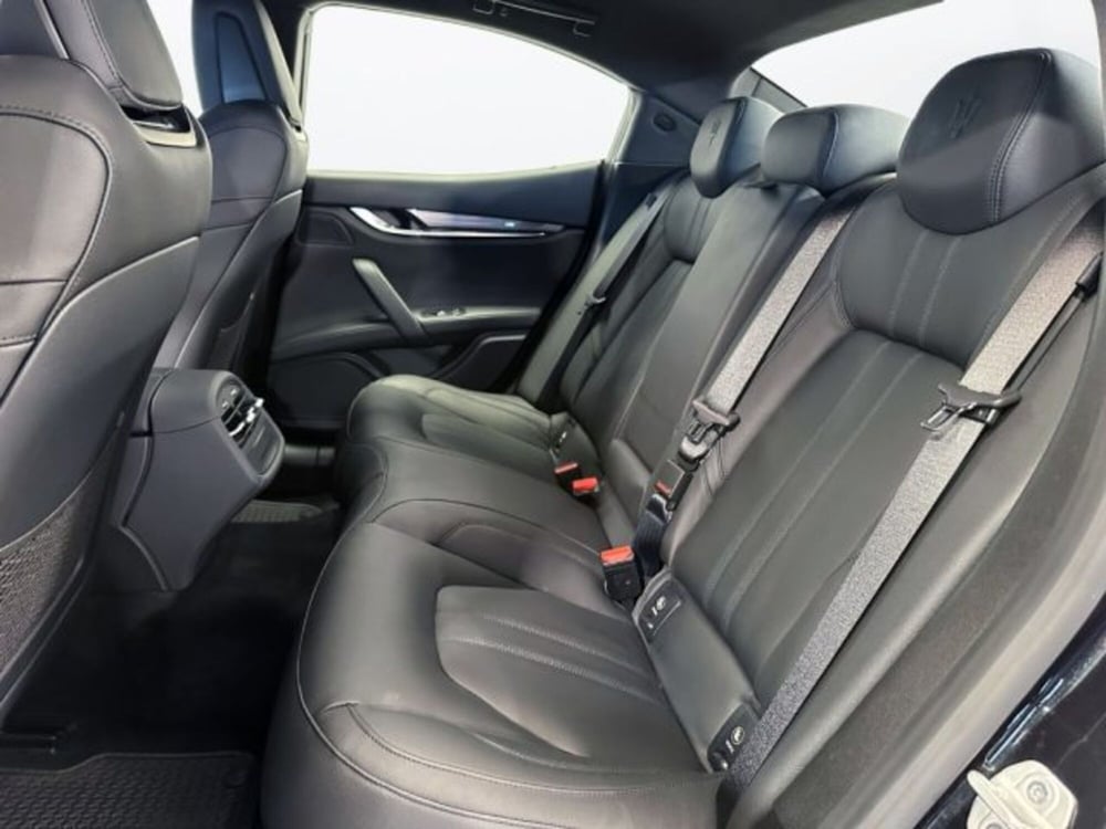 Maserati Ghibli usata a Modena (12)