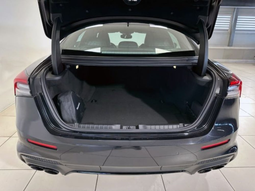 Maserati Ghibli usata a Modena (13)