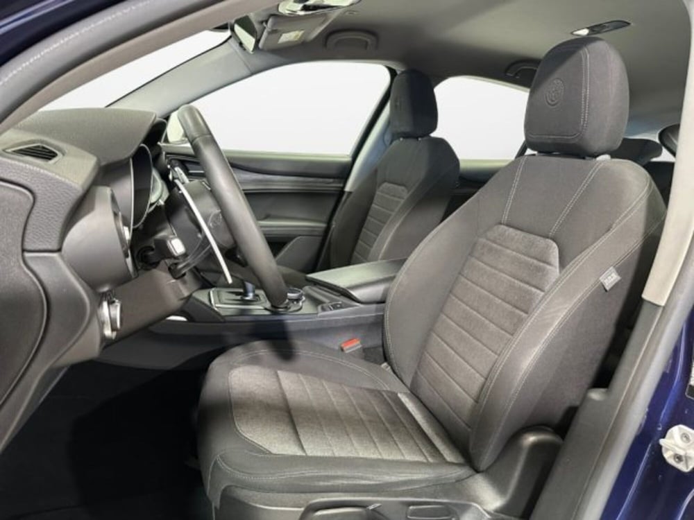 Alfa Romeo Stelvio usata a Modena (11)