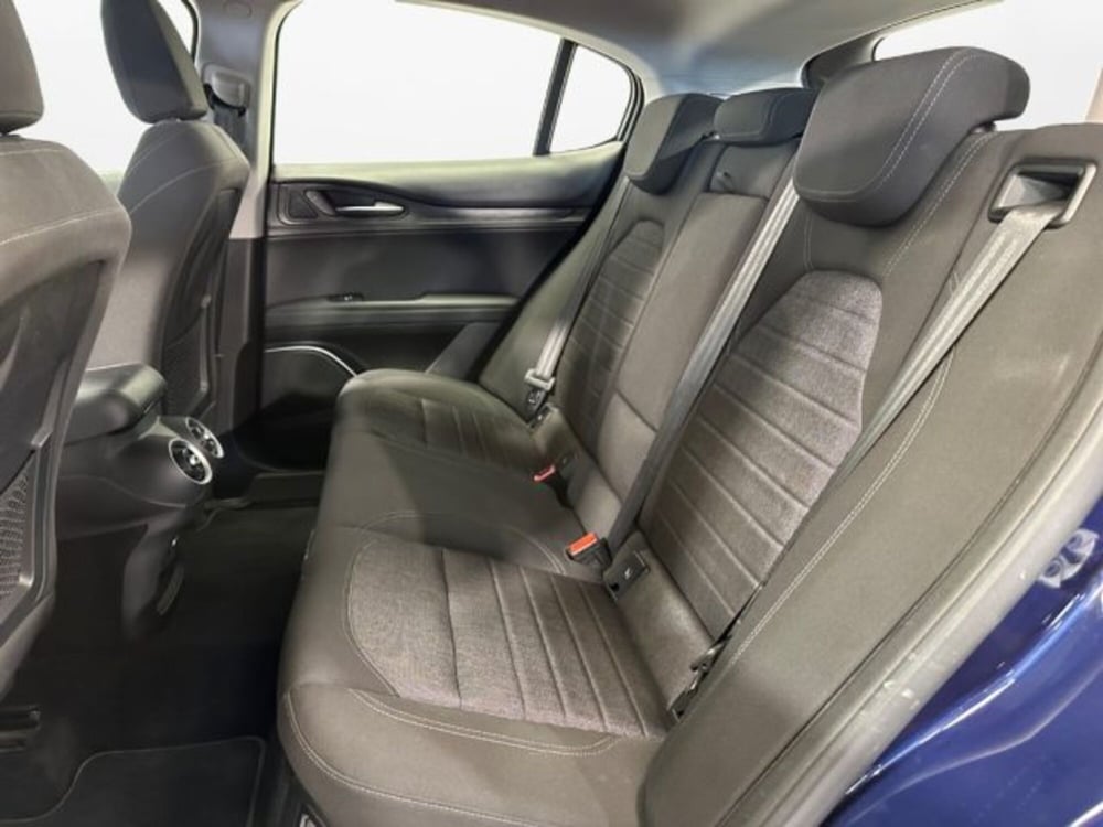 Alfa Romeo Stelvio usata a Modena (12)
