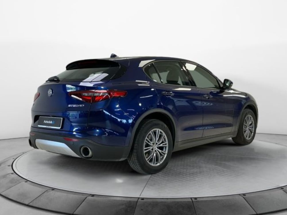 Alfa Romeo Stelvio usata a Modena (2)