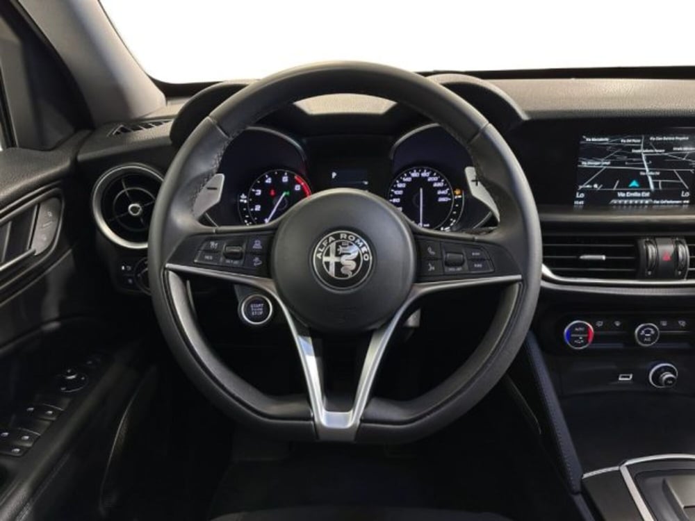 Alfa Romeo Stelvio usata a Modena (7)