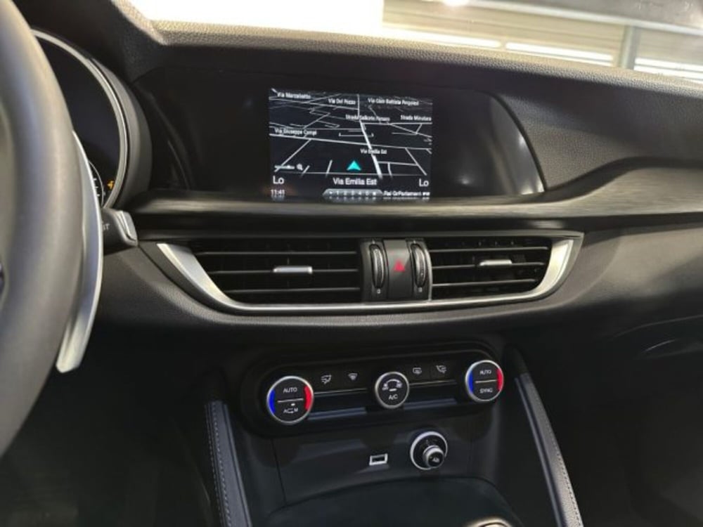 Alfa Romeo Stelvio usata a Modena (8)