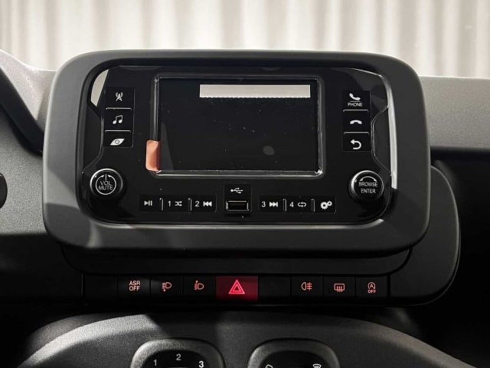 Fiat Panda nuova a Sondrio (17)