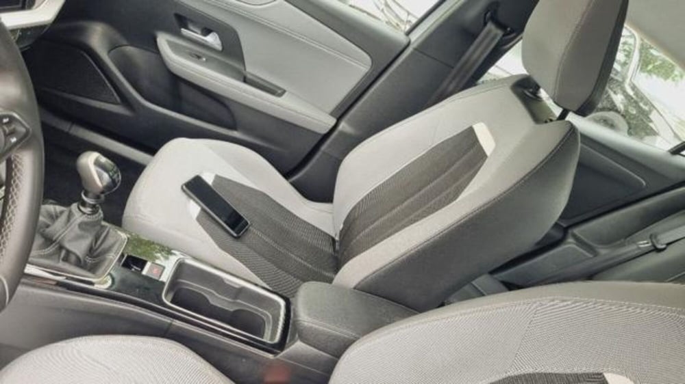 Opel Mokka usata a Savona (11)