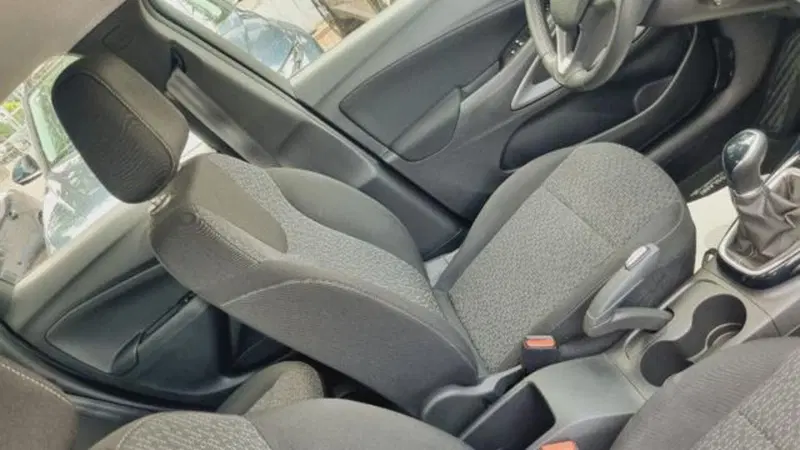 Opel Crossland usata a Savona (16)