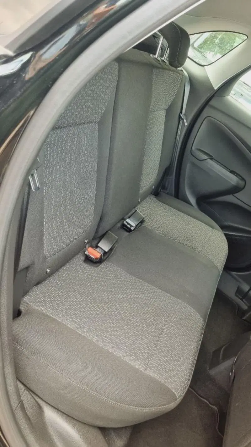 Opel Crossland usata a Savona (18)