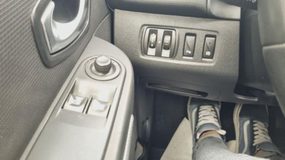 Renault Clio usata a Savona (9)