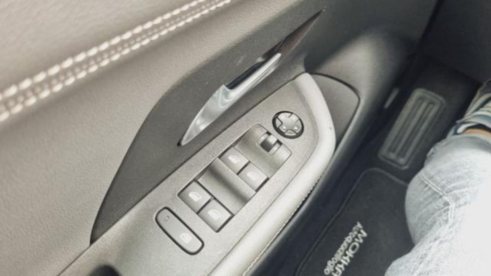 Opel Mokka usata a Savona (12)