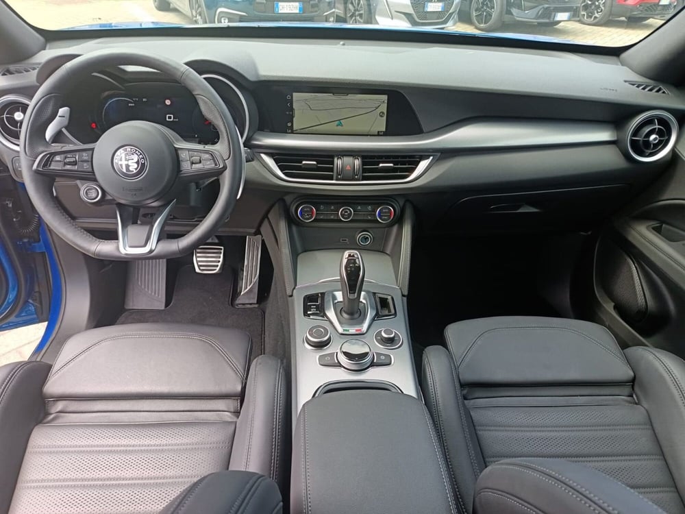 Alfa Romeo Stelvio usata a Alessandria (16)