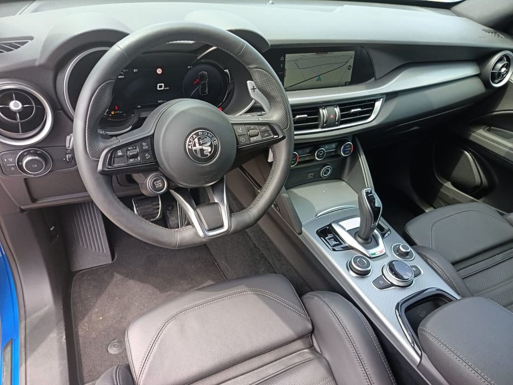 Alfa Romeo Stelvio usata a Alessandria (17)