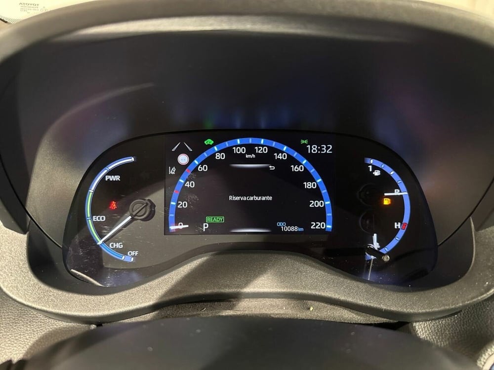 Toyota Yaris Cross usata a Lecco (10)