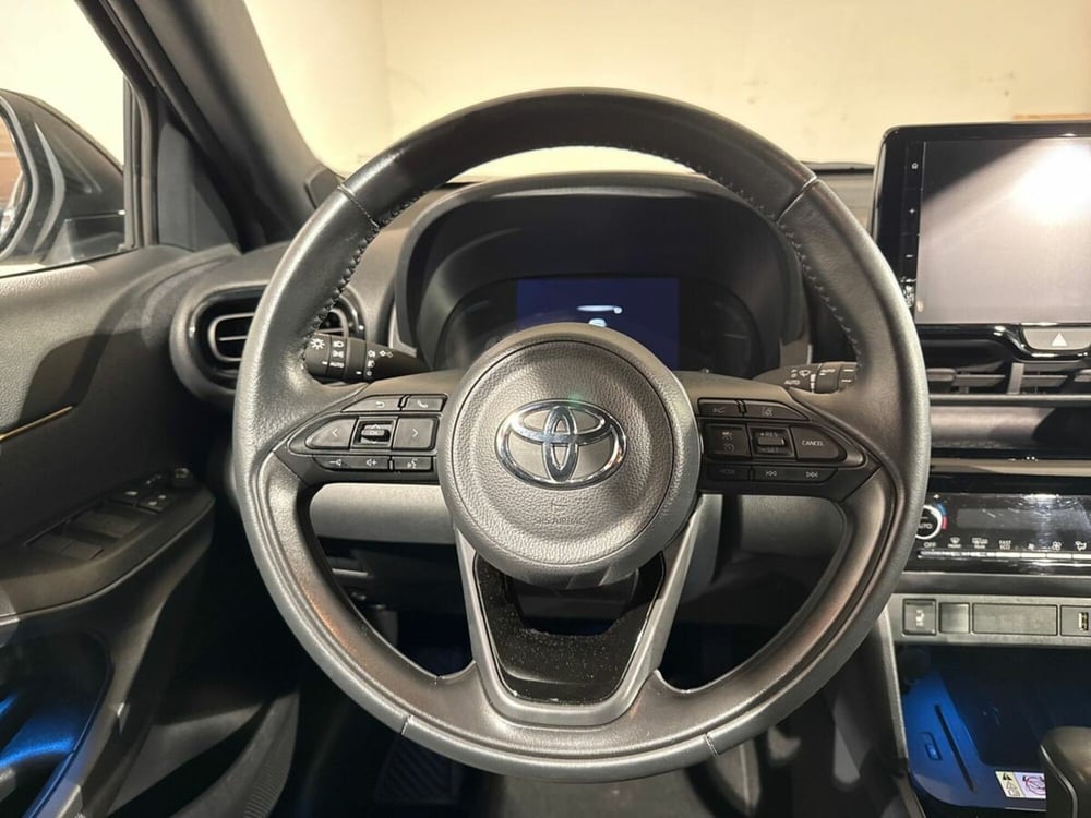 Toyota Yaris Cross usata a Lecco (12)