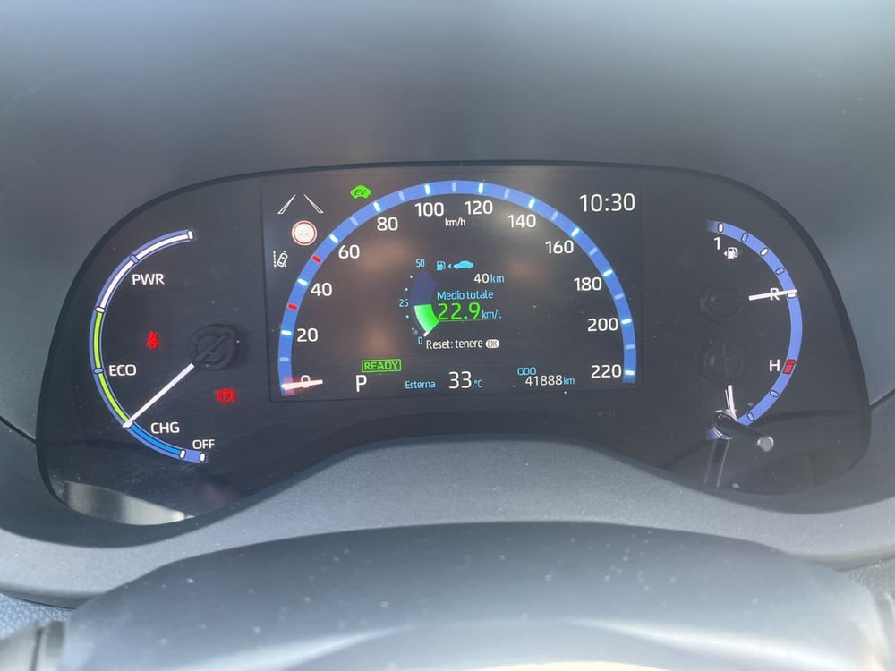 Toyota Yaris Cross usata a Ragusa (12)