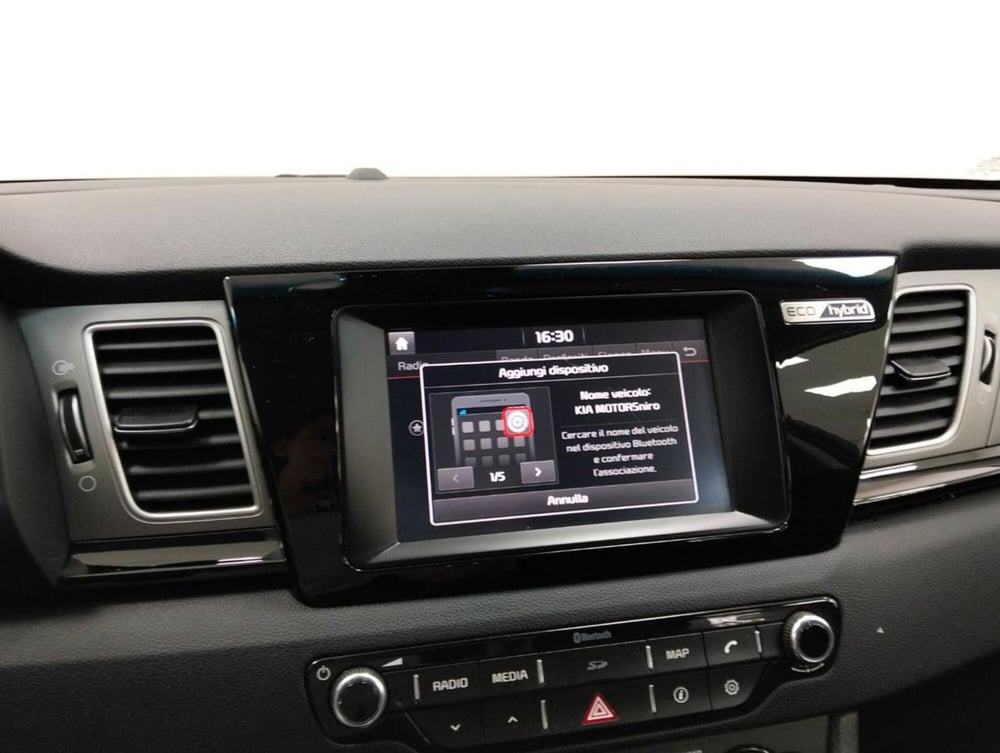 Kia Niro usata a Como (13)