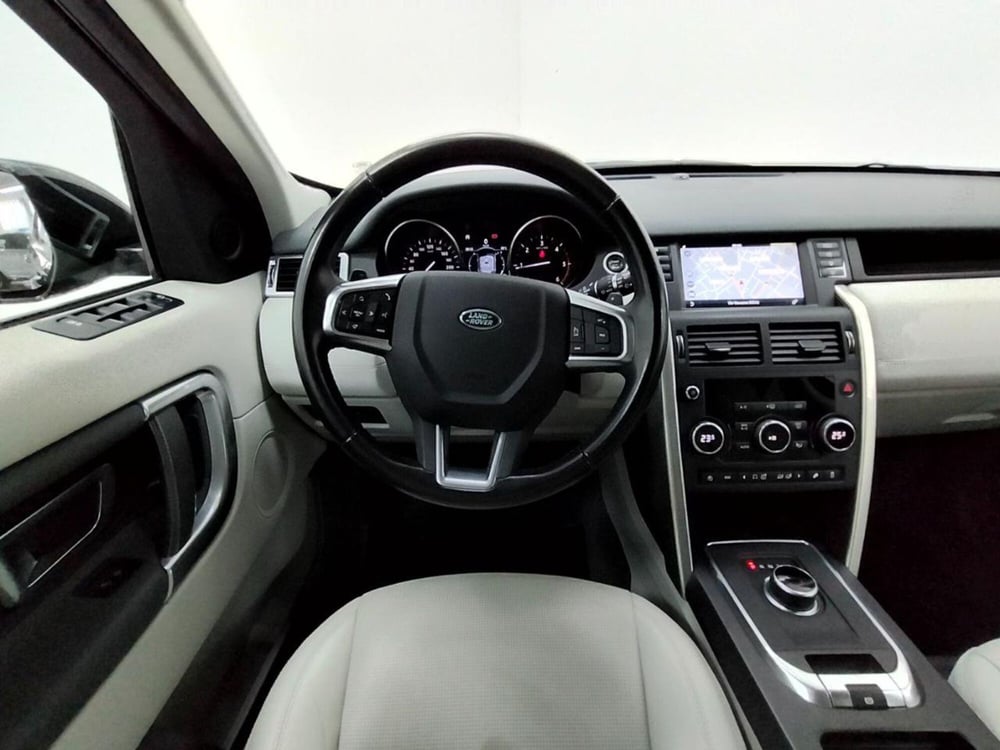 Land Rover Discovery Sport usata a Como (10)