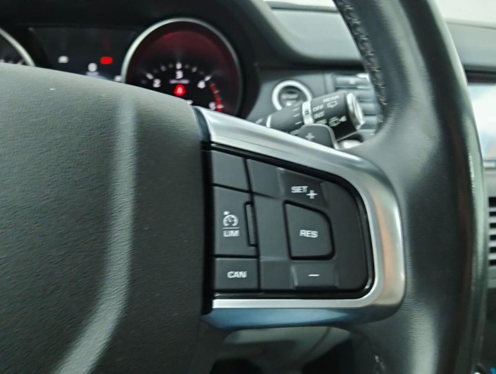 Land Rover Discovery Sport usata a Como (11)