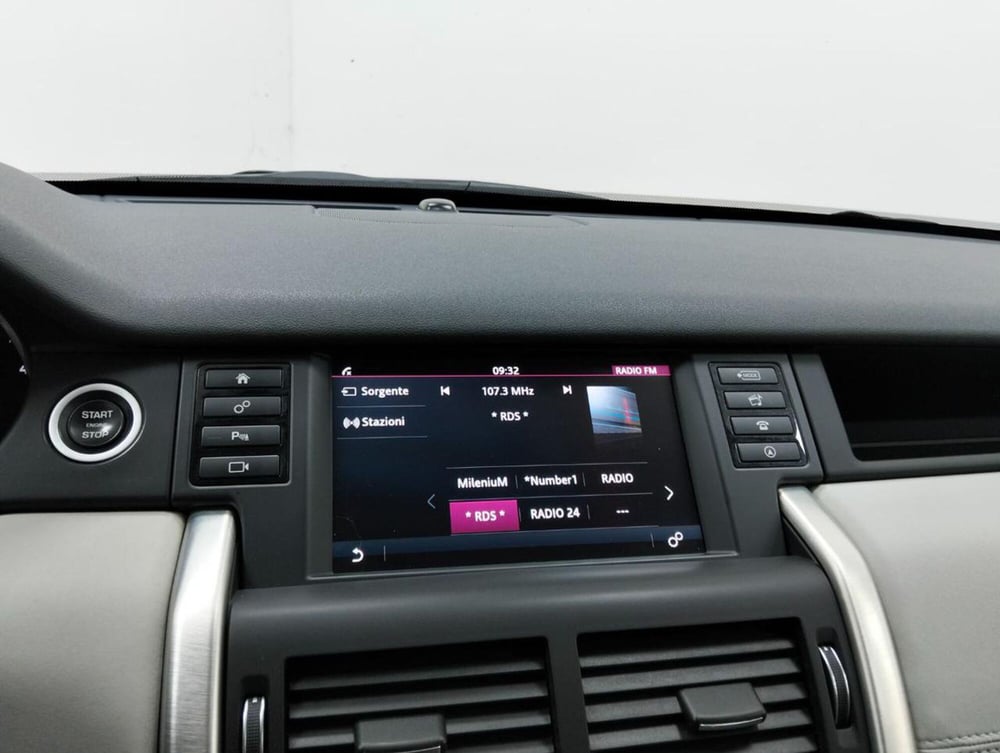 Land Rover Discovery Sport usata a Como (12)