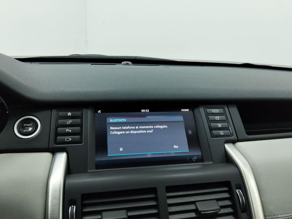 Land Rover Discovery Sport usata a Como (13)
