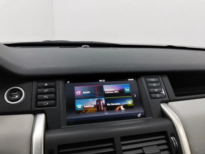 Land Rover Discovery Sport usata a Como (14)
