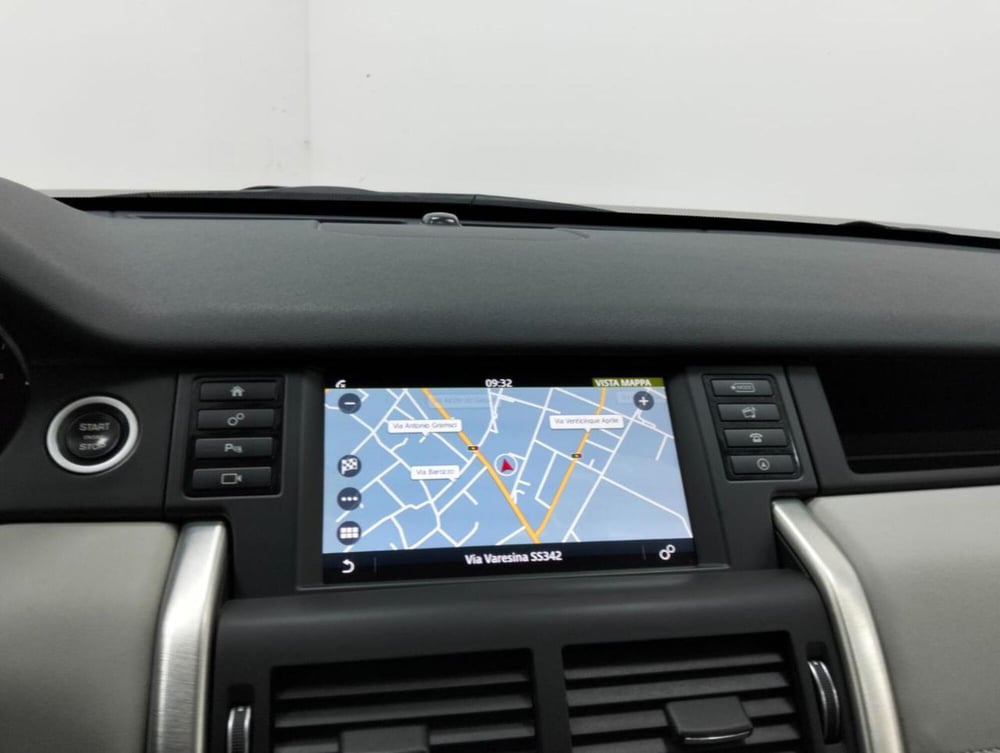Land Rover Discovery Sport usata a Como (15)