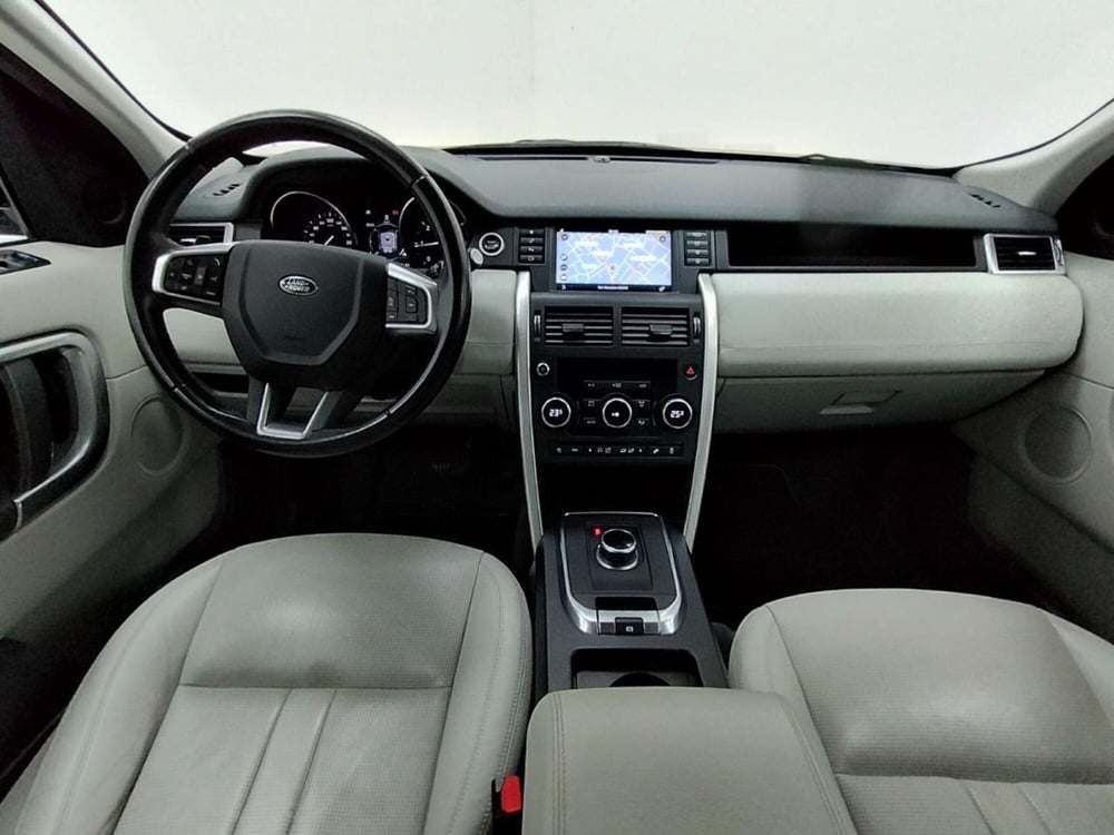 Land Rover Discovery Sport usata a Como (4)