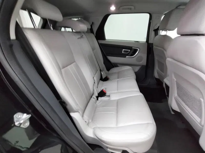 Land Rover Discovery Sport usata a Como (5)