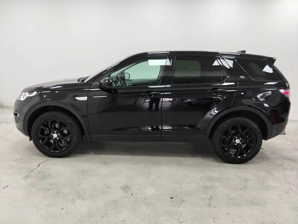Land Rover Discovery Sport usata a Como (8)