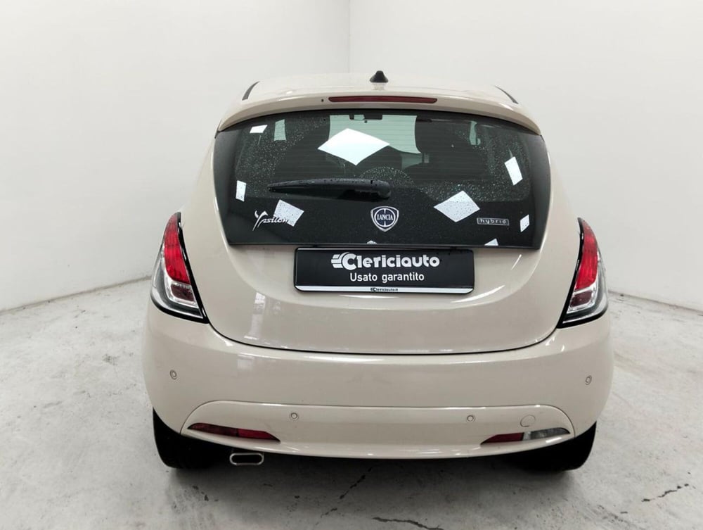 Lancia Ypsilon usata a Como (7)
