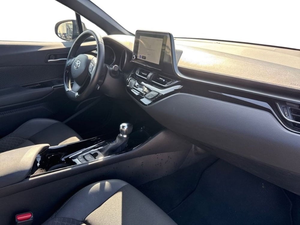 Toyota Toyota C-HR usata a Lecce (9)