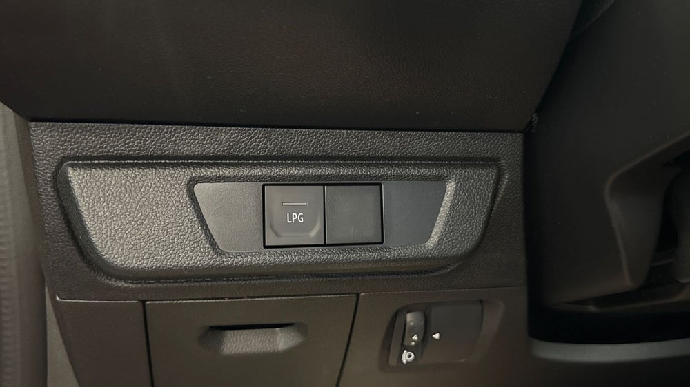 Dacia Sandero usata a Treviso (16)