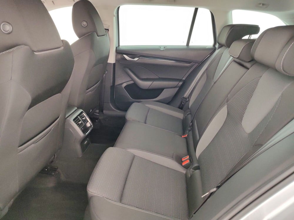 Skoda Octavia Station Wagon usata a Massa-Carrara (10)