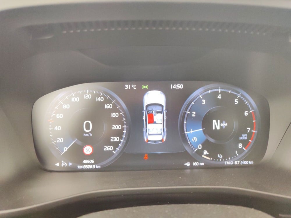Volvo XC40 usata a Massa-Carrara (15)